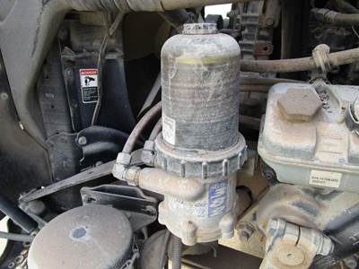 Davco 382 Fuel / Water Separator for a Freightliner CASCADIA 125