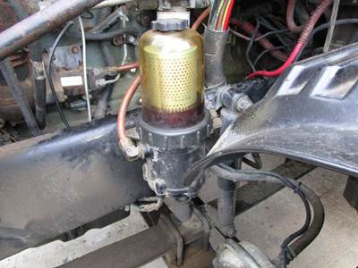 Davco 382 Fuel / Water Separator for a Freightliner COLUMBIA 120