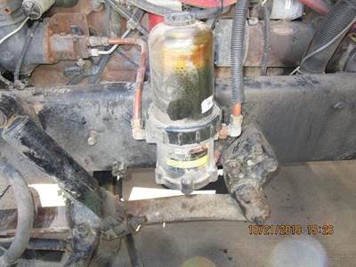 Davco 382 Fuel / Water Separator for a Freightliner FLD132 XL CLASSIC