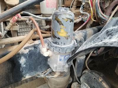 Davco 382 Fuel / Water Separator for a Freightliner COLUMBIA 120