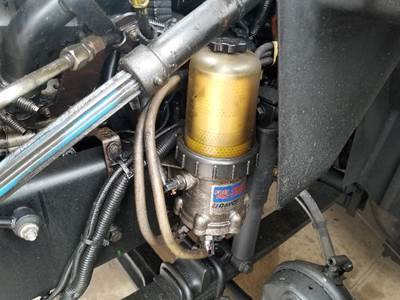 Davco 382 Fuel / Water Separator for a International Prostar