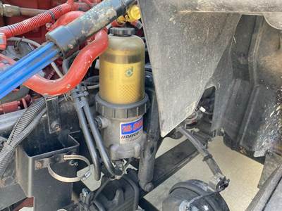 Davco 382 Fuel / Water Separator for a International Prostar