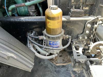 Davco 382 Fuel / Water Separator for a Volvo VNL