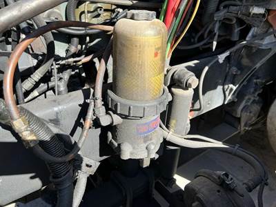 Davco 382 Fuel / Water Separator for a Freightliner ST120