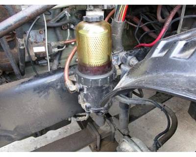 Davco 382 Fuel / Water Separator for a Freightliner COLUMBIA 120