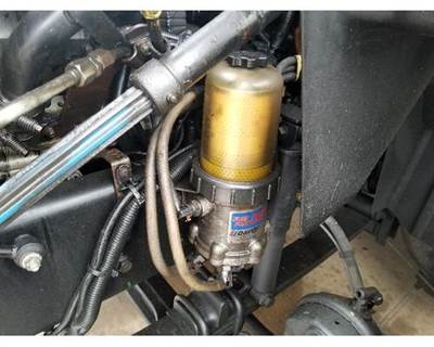 Davco 382 Fuel / Water Separator for a International Prostar