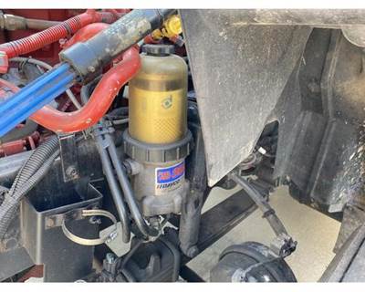 Davco 382 Fuel / Water Separator for a International Prostar