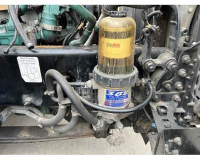 Davco 382 Fuel / Water Separator for a Volvo VNL