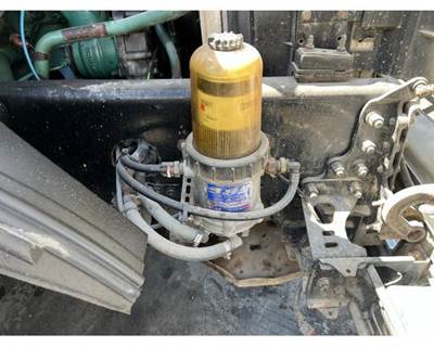 Davco 382 Fuel / Water Separator for a Volvo VNL
