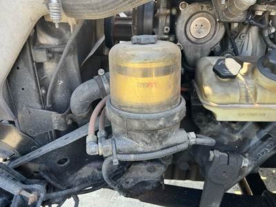 Davco 482 Fuel / Water Separator for a Freightliner CASCADIA 125