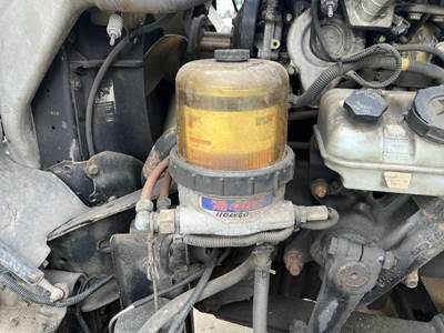 Davco 482 Fuel / Water Separator for a Freightliner CASCADIA 125