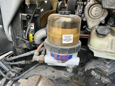 Davco 482 Fuel / Water Separator for a Freightliner CASCADIA 125