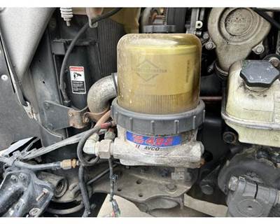 Davco 482 Fuel / Water Separator for a Freightliner CASCADIA 125