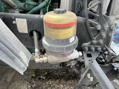 Davco 483 Fuel / Water Separator for a Volvo VNL