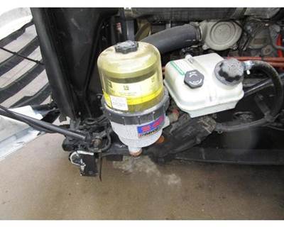 Davco 485 Fuel / Water Separator for a Freightliner CASCADIA
