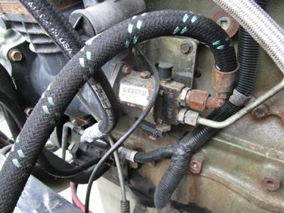 Detroit Series 60 14.0L Fuel Injection Pump for a Freightliner COLUMBIA 120