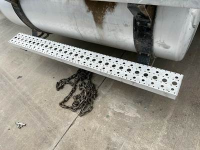 Freightliner Cascadia 125 Fuel Tank Strap / Bracket