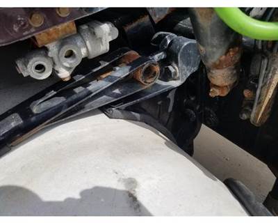 Freightliner Cascadia 125 Fuel Tank Strap / Bracket