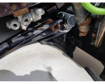 Freightliner Cascadia 125 Fuel Tank Strap / Bracket