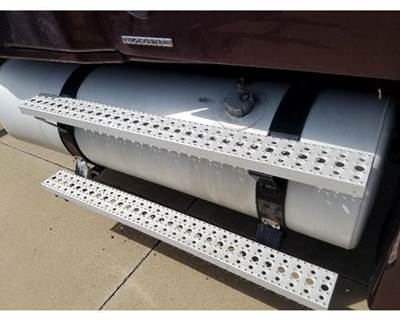 Freightliner Cascadia 125 Fuel Tank Strap / Bracket