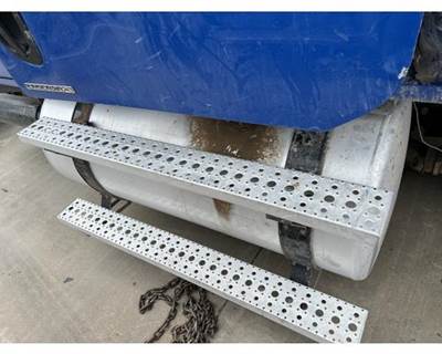 Freightliner Cascadia 125 Fuel Tank Strap / Bracket