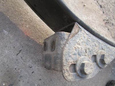 Freightliner Cascadia Fuel Tank Strap / Bracket for a Freightliner CASCADIA 125