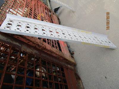 Freightliner Cascadia Fuel Tank Strap / Bracket