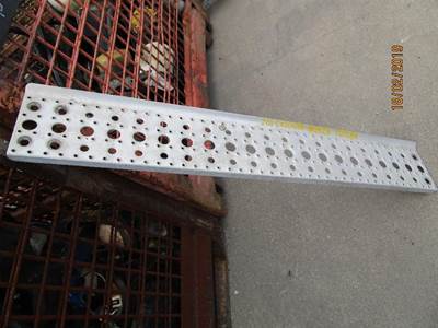 Freightliner Cascadia Fuel Tank Strap / Bracket