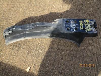Freightliner Cascadia Fuel Tank Strap / Bracket for a Freightliner CASCADIA 125
