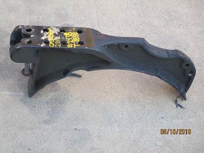 Freightliner Cascadia Fuel Tank Strap / Bracket for a Freightliner CASCADIA 125