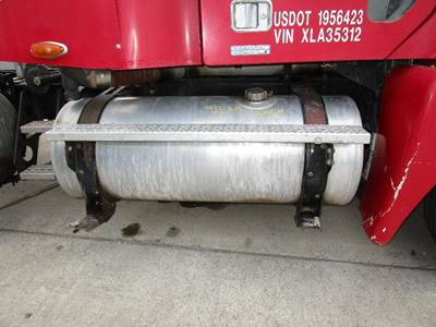 Freightliner Century Class Right Fuel Tank Strap / Bracket for a Freightliner CENTURY CLASS 112