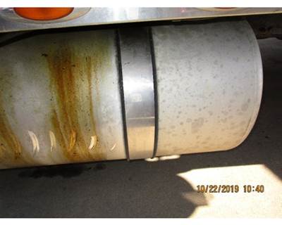 Freightliner Classic XL Right Fuel Tank Strap / Bracket for a Freightliner FLD132 XL CLASSIC