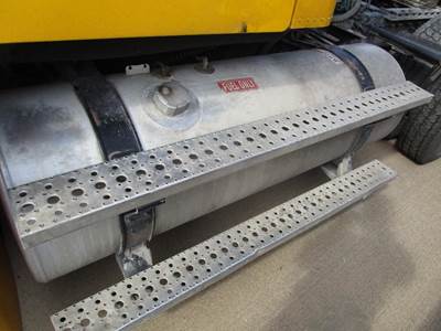 Freightliner Columbia 120 Fuel Tank Strap / Bracket