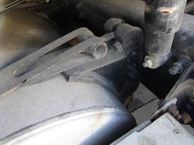 Freightliner Columbia 120 Fuel Tank Strap / Bracket