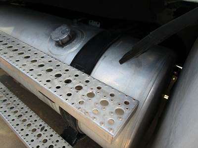 Freightliner Columbia 120 Fuel Tank Strap / Bracket