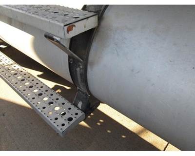 Freightliner Columbia 120 Fuel Tank Strap / Bracket