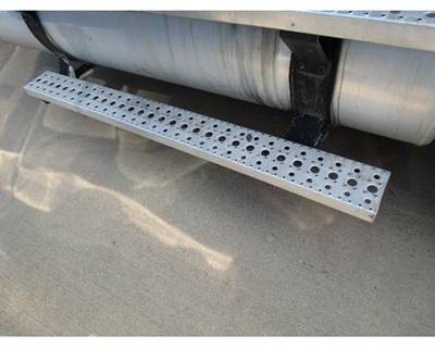 Freightliner Columbia 120 Fuel Tank Strap / Bracket