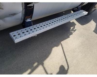 Freightliner Columbia 120 Fuel Tank Strap / Bracket