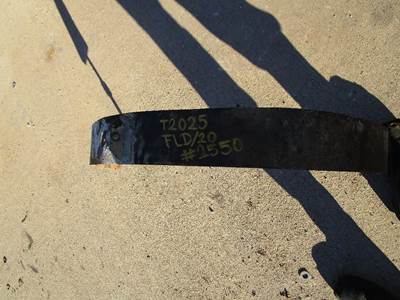 Freightliner FLD120 Fuel Tank Strap / Bracket