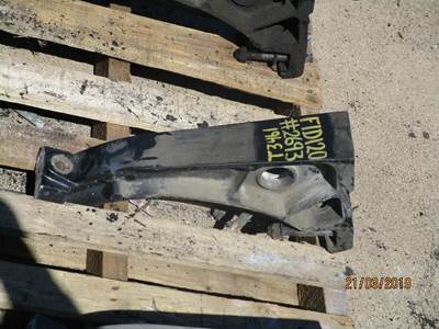 Freightliner FLD120 Fuel Tank Strap / Bracket