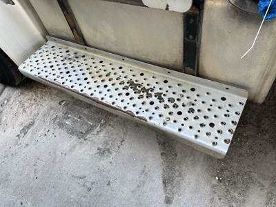 Freightliner M2 106 Fuel Tank Strap / Bracket