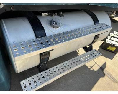 Freightliner ST120 Fuel Tank Strap / Bracket