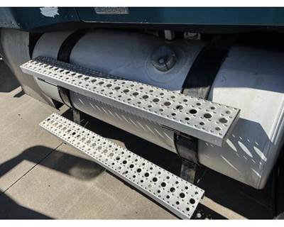 Freightliner ST120 Fuel Tank Strap / Bracket