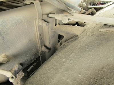 International 9100i Fuel Tank Strap / Bracket