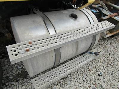 International 9200i Fuel Tank Strap / Bracket