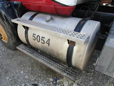 International 9200i Fuel Tank Strap / Bracket