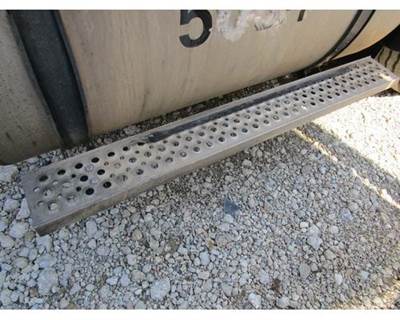 International 9200i Fuel Tank Strap / Bracket
