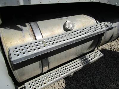 International 9400 Fuel Tank Strap / Bracket