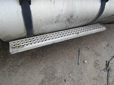 International 9400i Fuel Tank Strap / Bracket