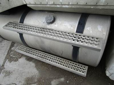 International 9400i Fuel Tank Strap / Bracket